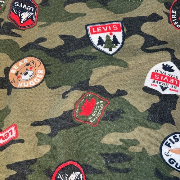 ✨ Rare Levi’s Camo Patch Hoodie 2T | Limited Edition | Worn Once - Picture 2 of 10